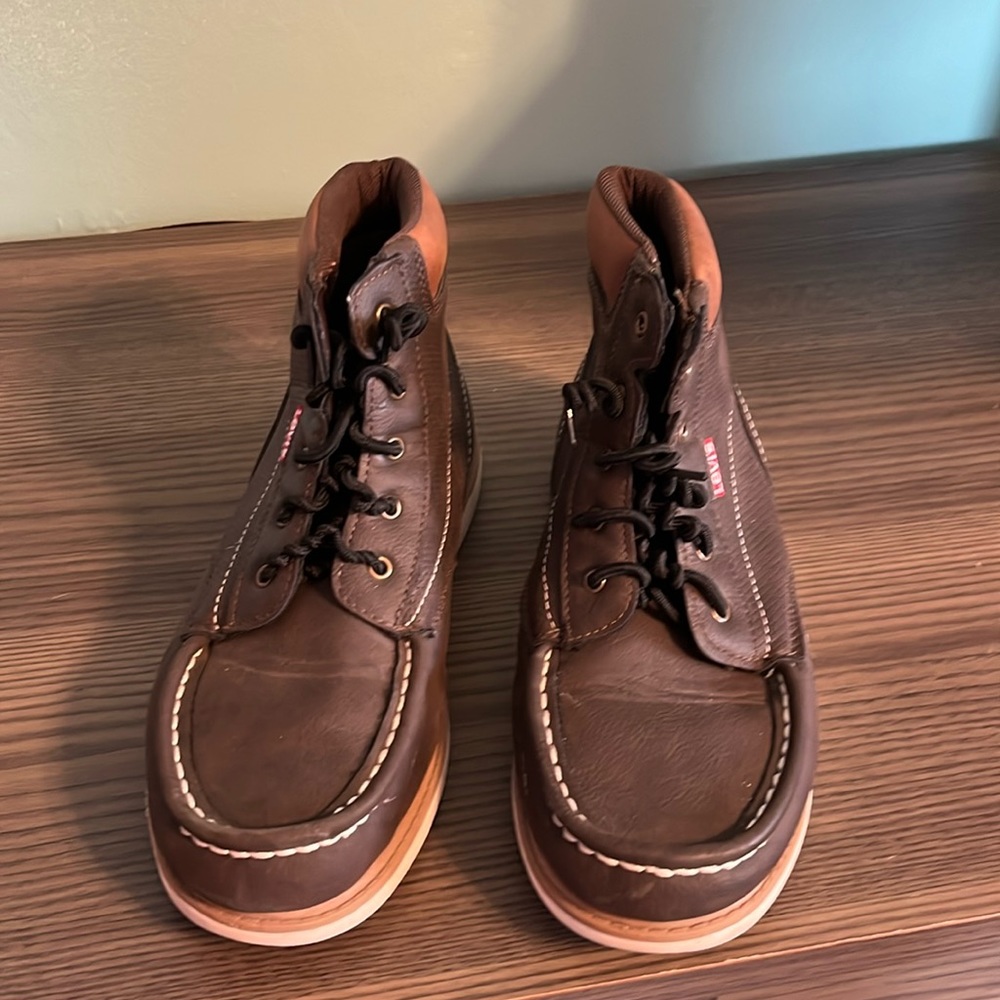 Boys size 5 Levi shoes